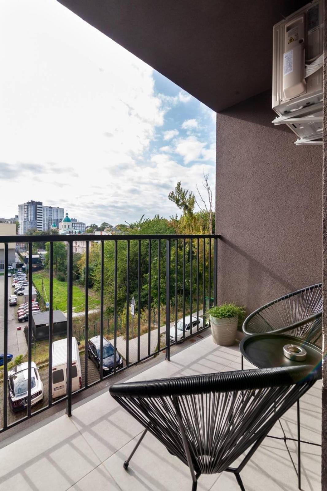 Апартаменти На Шевченка 60, Жк "Семицвіт" Lviv Exterior foto